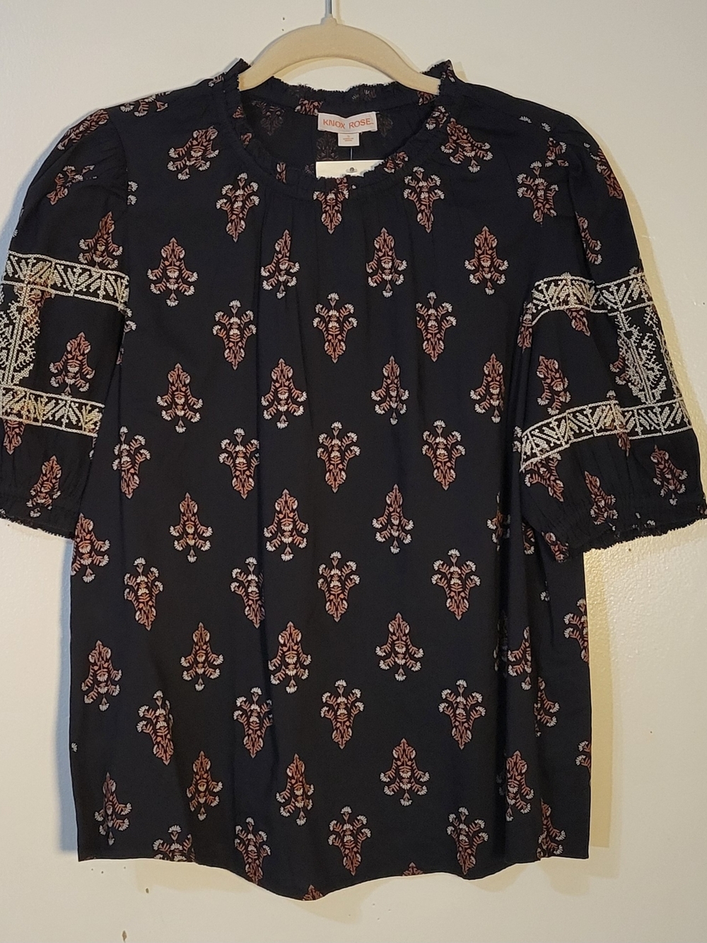 Knox Rose (Women's S) Black Floral Crew neck Embroidered Puff Sleeves Cotton Top - Picture 2 of 9